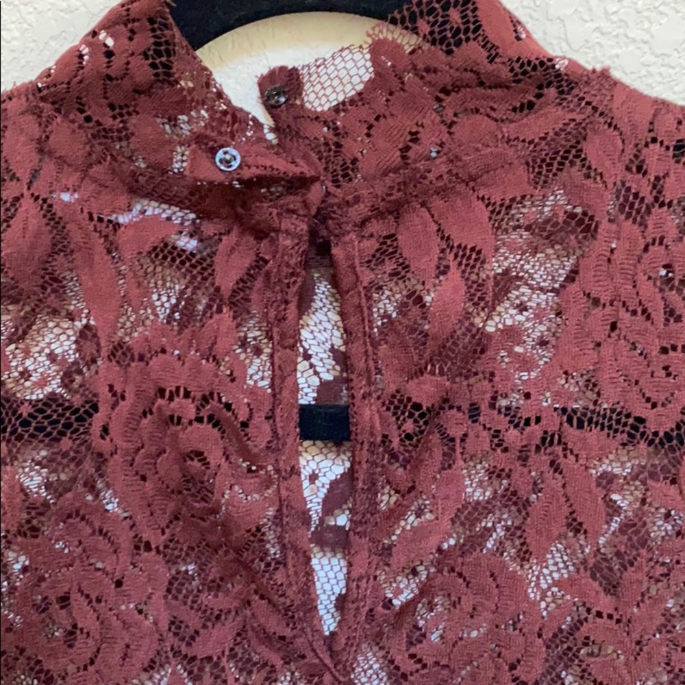 Zara lace dress - Picture 3 of 11